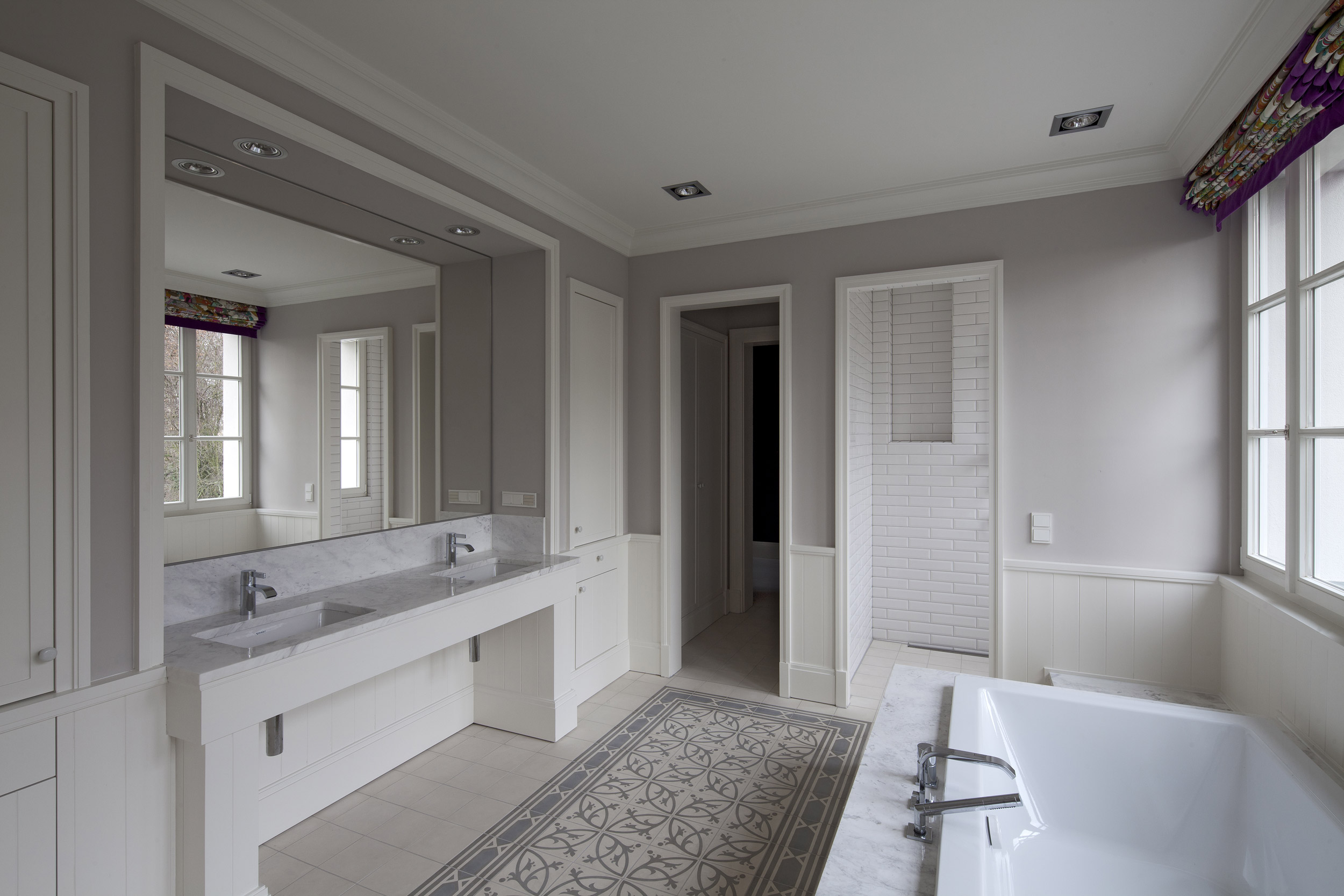 Masterbad im französischen Landhausstil – Neubau klassizistischen Villa Masterbad im französischen Landhausstil – Neubau klassizistische Villa