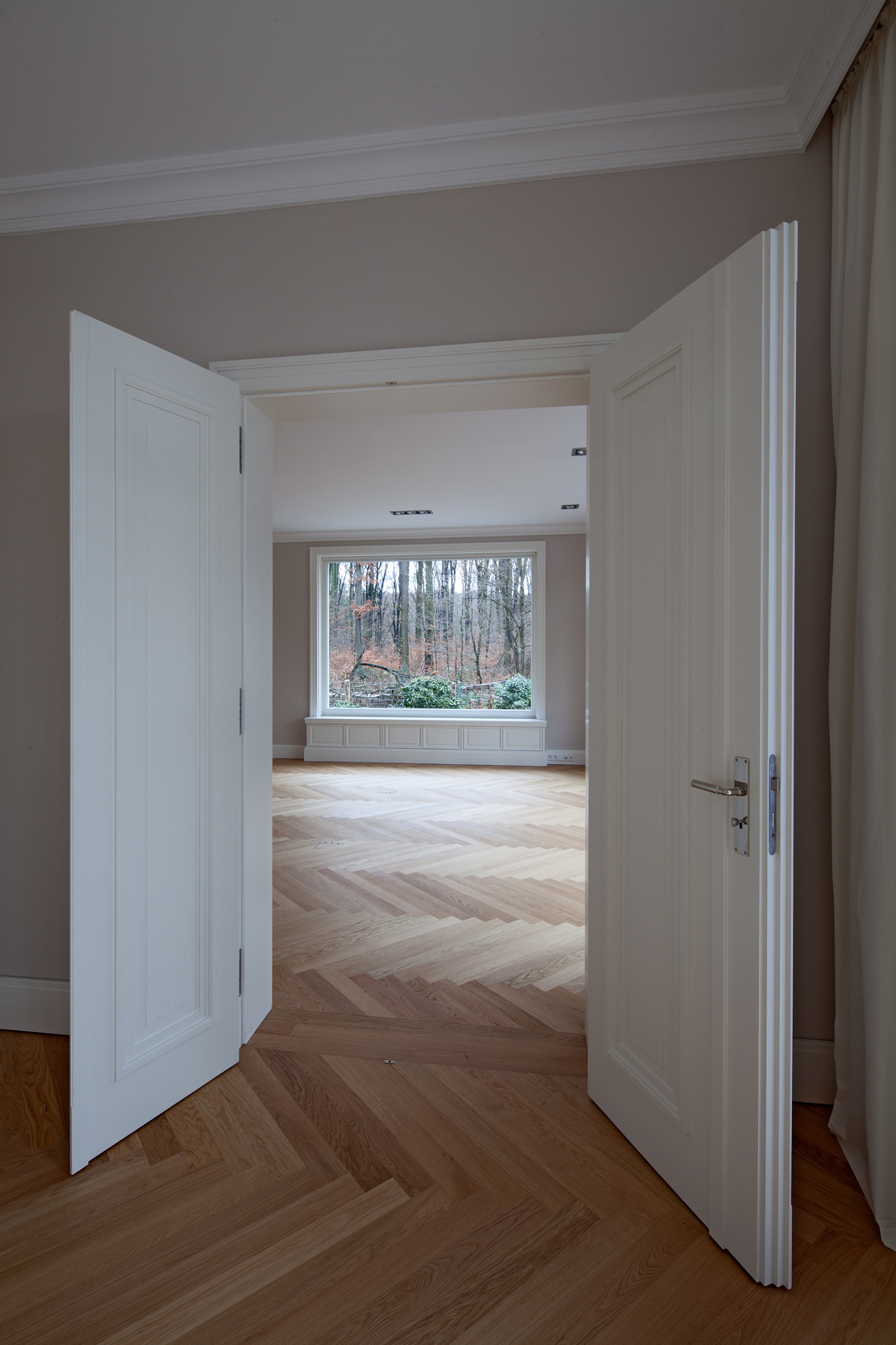 Profilierte Doppeltüren Sonderanfertigung – Neubau klassizistischen Villa Profilierte Doppeltüren Sonderanfertigung – Neubau klassizistische Villa