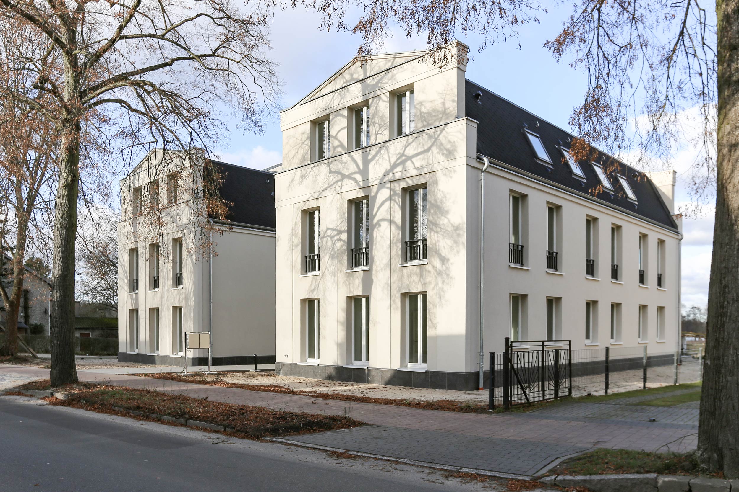 Neubau von Eigentumswohnungen im traditionellen Stil Berlin - Das Projekt ist in massiver Ziegelbauweise ohne Wärmedämm-Verbundsystem errichtet.
