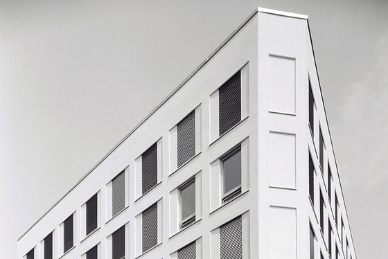 Neubau mit Vorbild Flat-Iron-Building - Geschäftshaus mit Penthouse als Eckbebauung