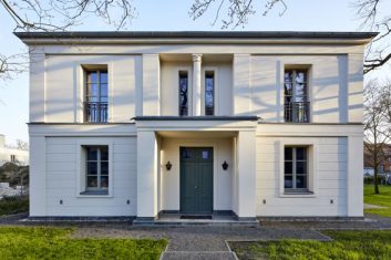 PAVILLON IM PARK - Villa in klassisch traditionellem Baustil