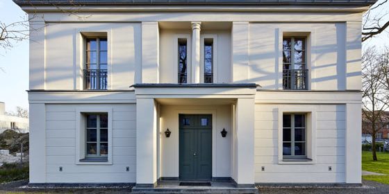 PAVILLON IM PARK - Villa in klassisch traditionellem Baustil