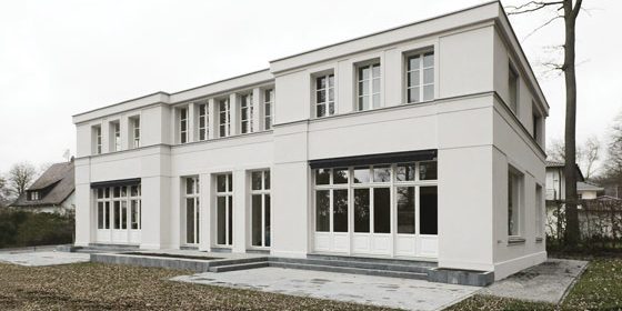 Neubau einer klassizistischen Villa - Mut zur Symmetrie